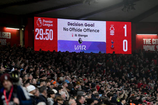 他们通过不 他们通过不